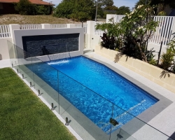 Mullaloo pool with water feature